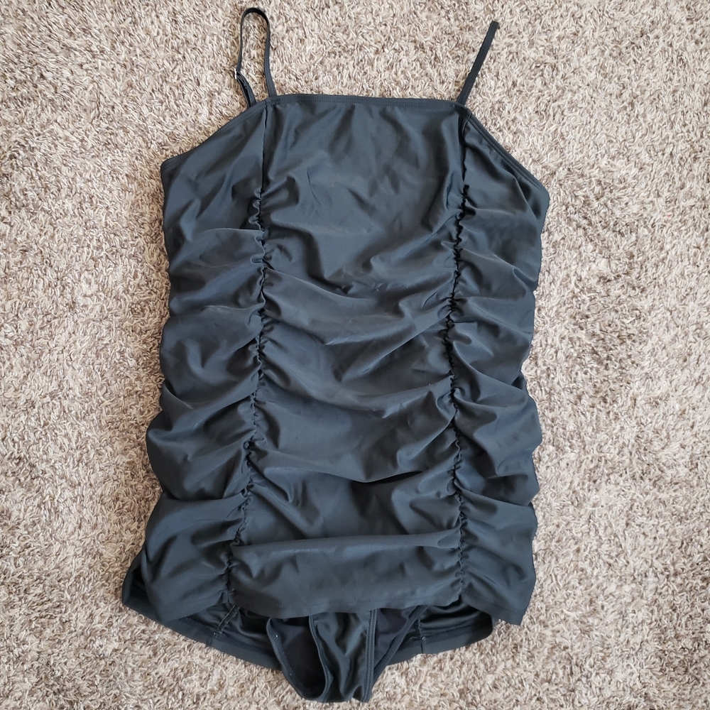 New ruffled swimsuit